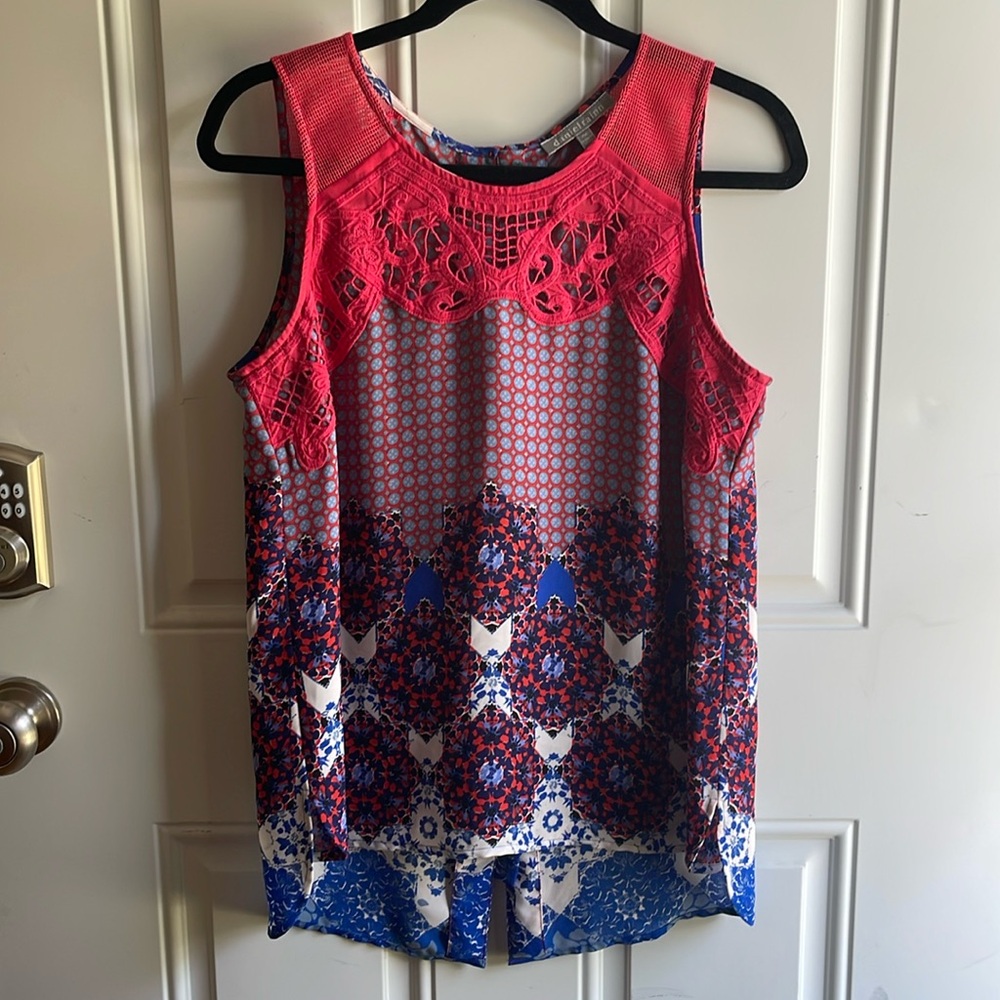 Daniel Rainn top, size petite medium.  Stitch Fix buy ❤️